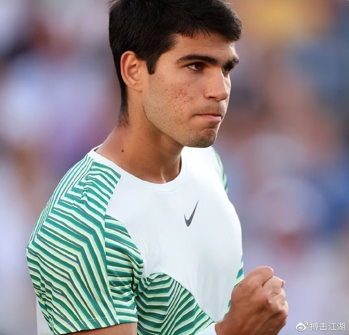 比如从阿贾 比如从阿贾