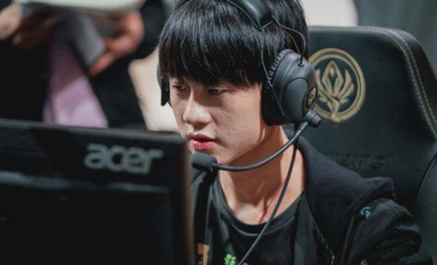 中路以三角 中路以三角